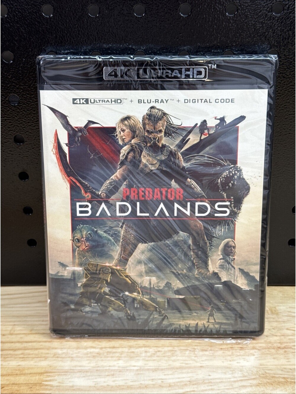 Predator: Badlands (4K Ultra HD + Digital Code) New No Slipcover Sealed
